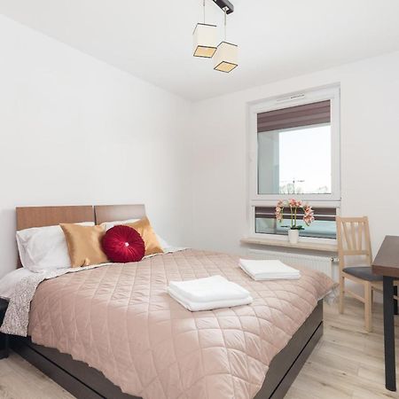 Metro Targowek Homely Apartment Warszawa Zewnętrze zdjęcie